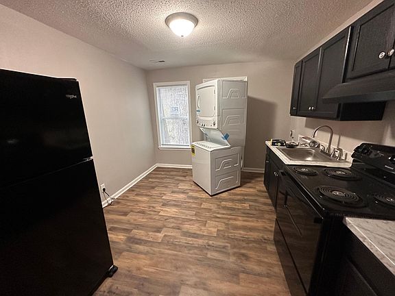 2nd image of 3421 Gardner St APT A