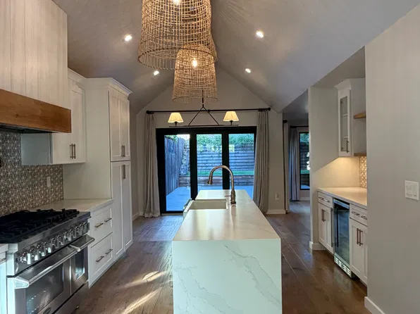 1324 Woodside Ct, Healdsburg, CA 95448