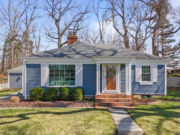 2136 Wawonaissa Trl, Fort Wayne, IN 46809