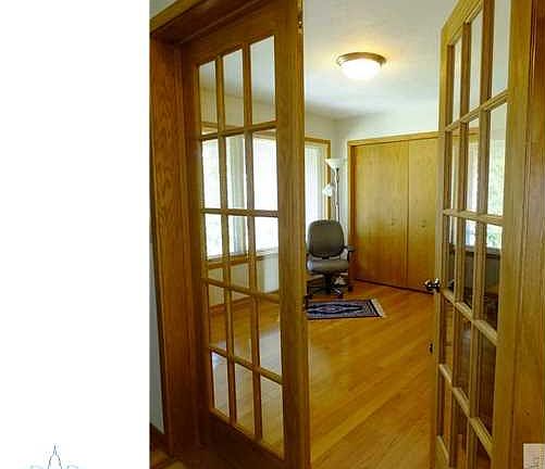 4th image of 5910 Westminster Way