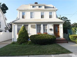 19023 Quencer Rd, Saint Albans, NY 11412