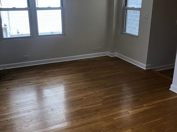 3rd image of 2155 W Belmont Ave APT Ch