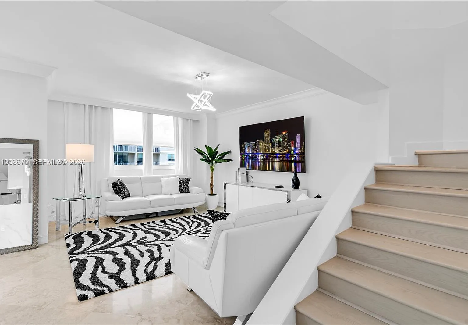Palmetto Place Condo — Photo 3