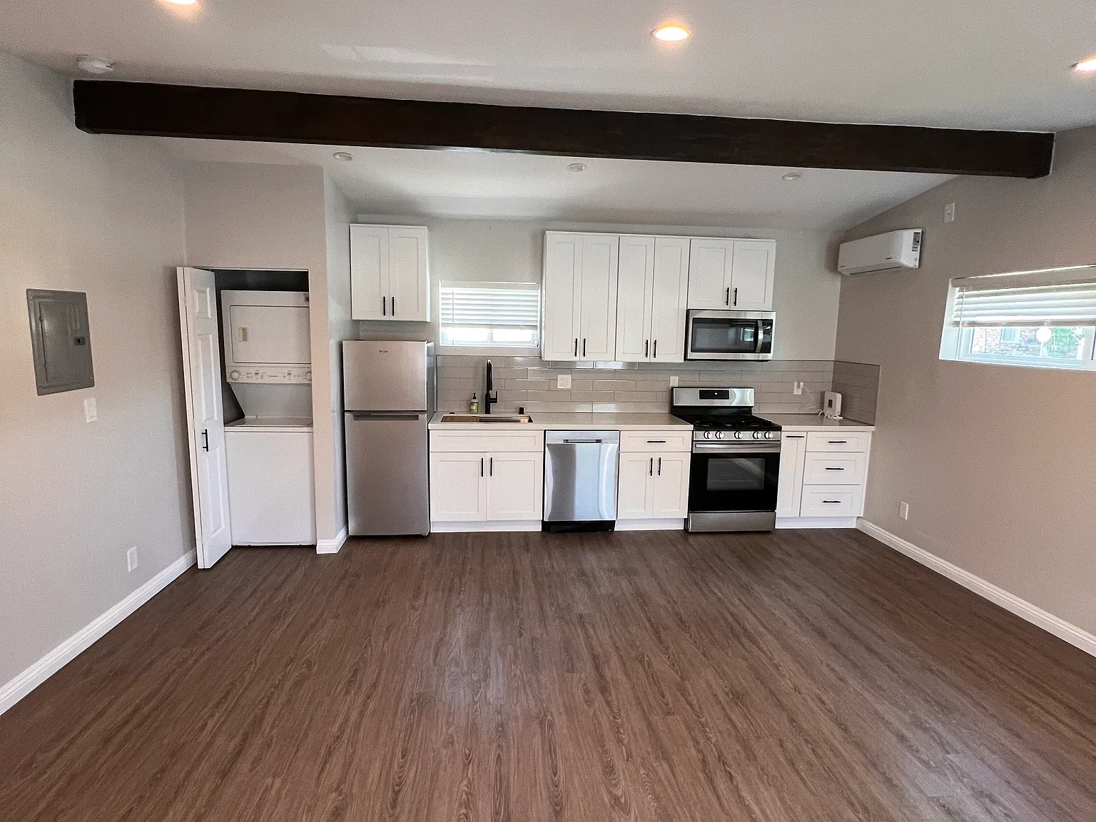 22139 Strathern St — Photo 2
