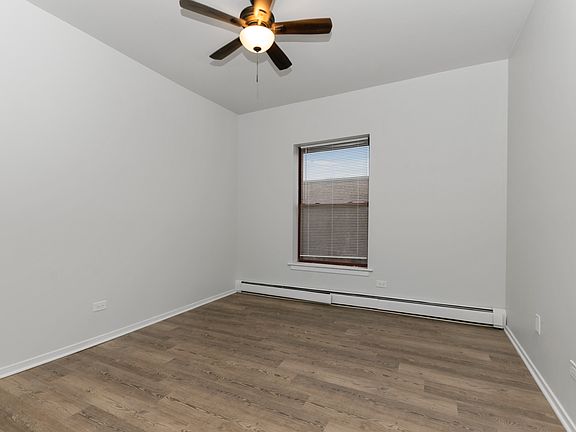 3rd image of 4420-4426 S Michigan Ave #201