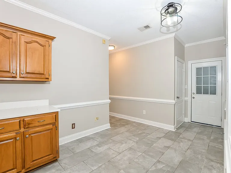 4485 Nicholas Ln — Photo 9