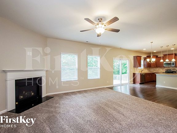 4th image of 8054 Hereford St