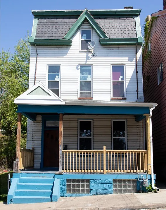 1308 Stranmore St photo 1