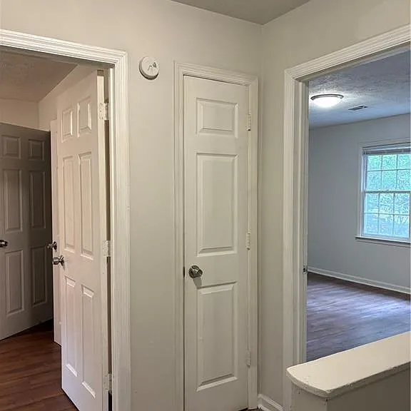 5504 Estates Ct — Photo 8