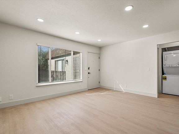 2nd image of 215 W Olive Ave #2B-1Ba-800Sqft