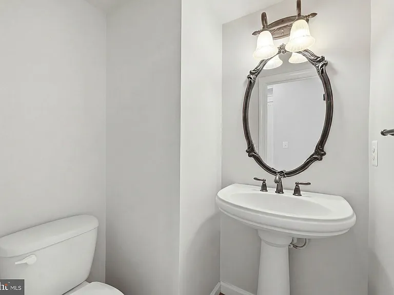 21253 Park Grove Ter — Photo 22