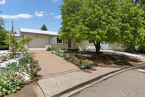 927 Daphne Dr Photo 1
