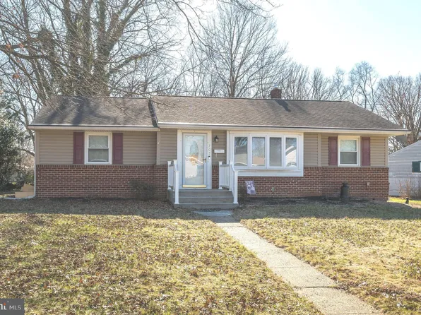 705 Catalina Dr, Somerdale, NJ 08083
