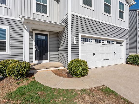 2nd image of 679 Heavenly Days St