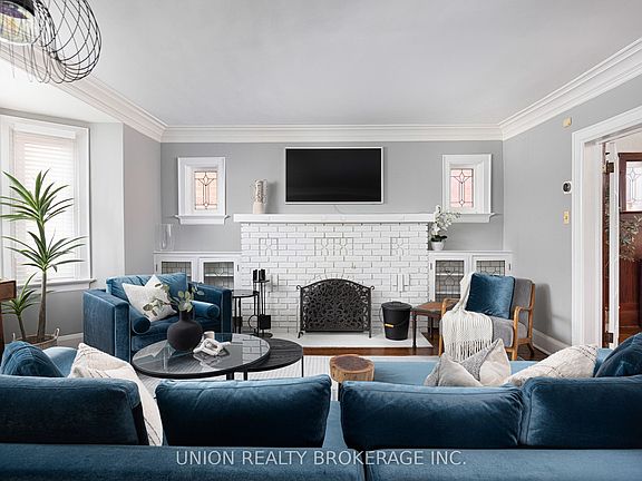 5th image of 3741 Kingston Rd