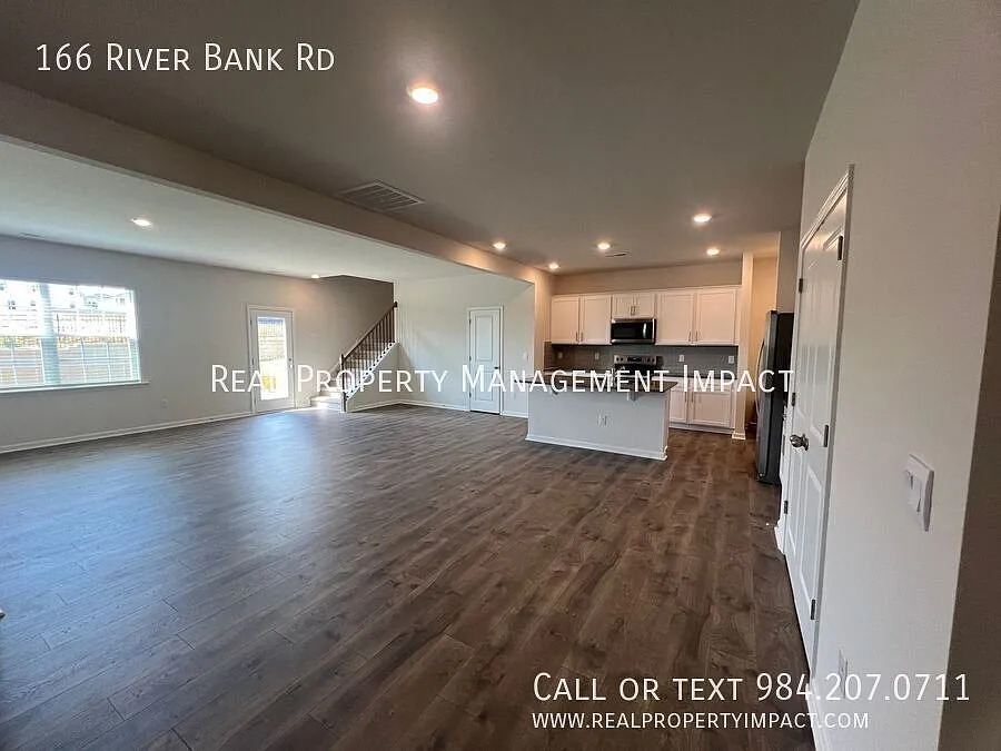3-Bedroom, 2.5 Bath Home in Mathews Landing Fuquay Varina/Harnett County — Photo 3