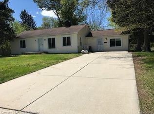 6195 Elarz Dr, Troy, MI 48085