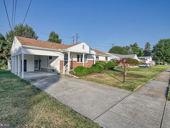 5th image of 77 Kensington Dr