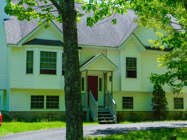 106 Lakeview Ct, Milford, PA 18337