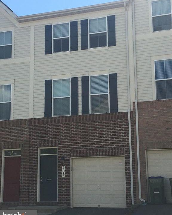 1st image of 404 Woodstream Cir
