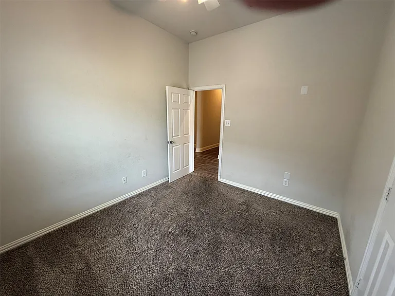 7341 Chambers Ln — Photo 18