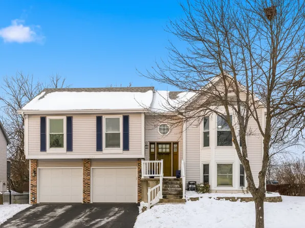 1032 Oaktree Trl, Lake Villa, IL 60046