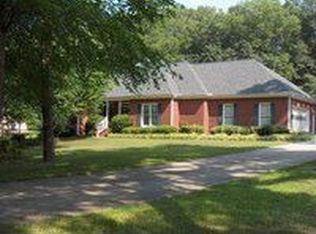 2408 Splitwood Dr, Loganville, GA 30052