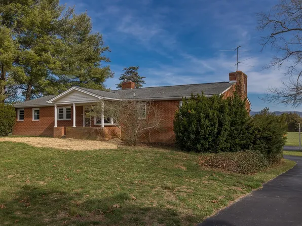 278 E Point Rd, Elkton, VA 22827