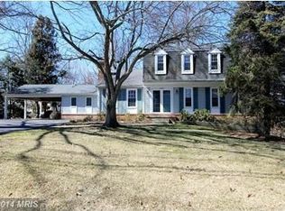 16808 Baederwood Ln, Rockville, MD 20855
