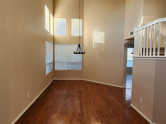 3rd image of 3514 W Island Ct