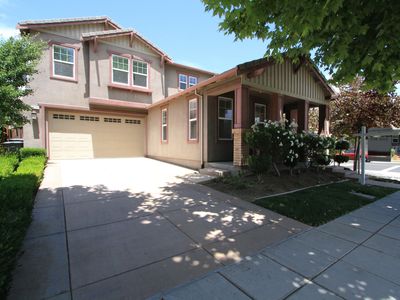 411 W Moraga St, Mountain House, CA, 95391