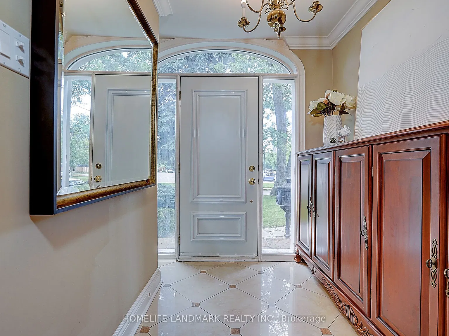 5 bed, $5,800 — Photo 4
