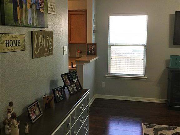 5th image of 4021 Houston Dr