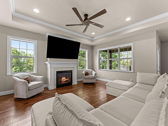 5th image of 156 Pinehurst Drive