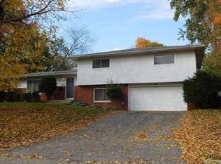 654 Stinson Dr, Columbus, OH 43214