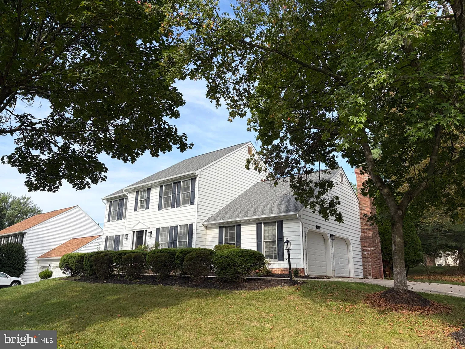 4 bed, 3.5 bath, 3472 sqft, $4,700 — Photo 2