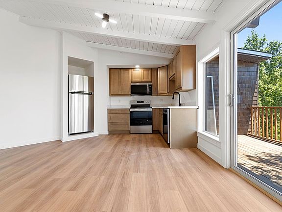 2nd image of 21460 Bear Creek Rd #2