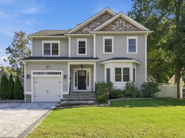 95 Spiers Rd, Newton, MA 02459
