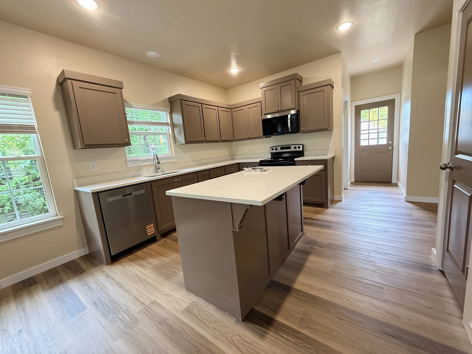 3 bed, 1110 sqft, $1,495 — Photo 4