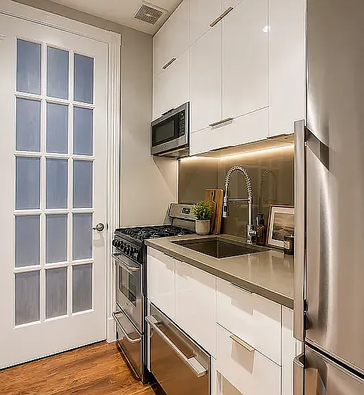 224 E 11th St #2C — Photo 3