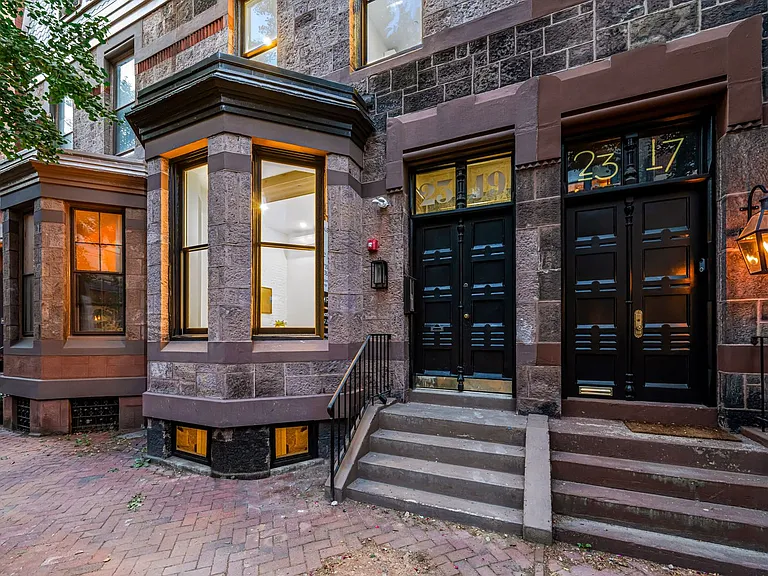 2319 Delancey Pl — Photo 3