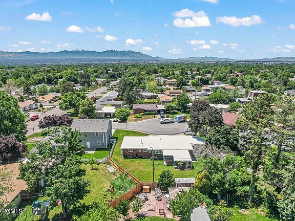 5th image of 3061 S Linda Cir
