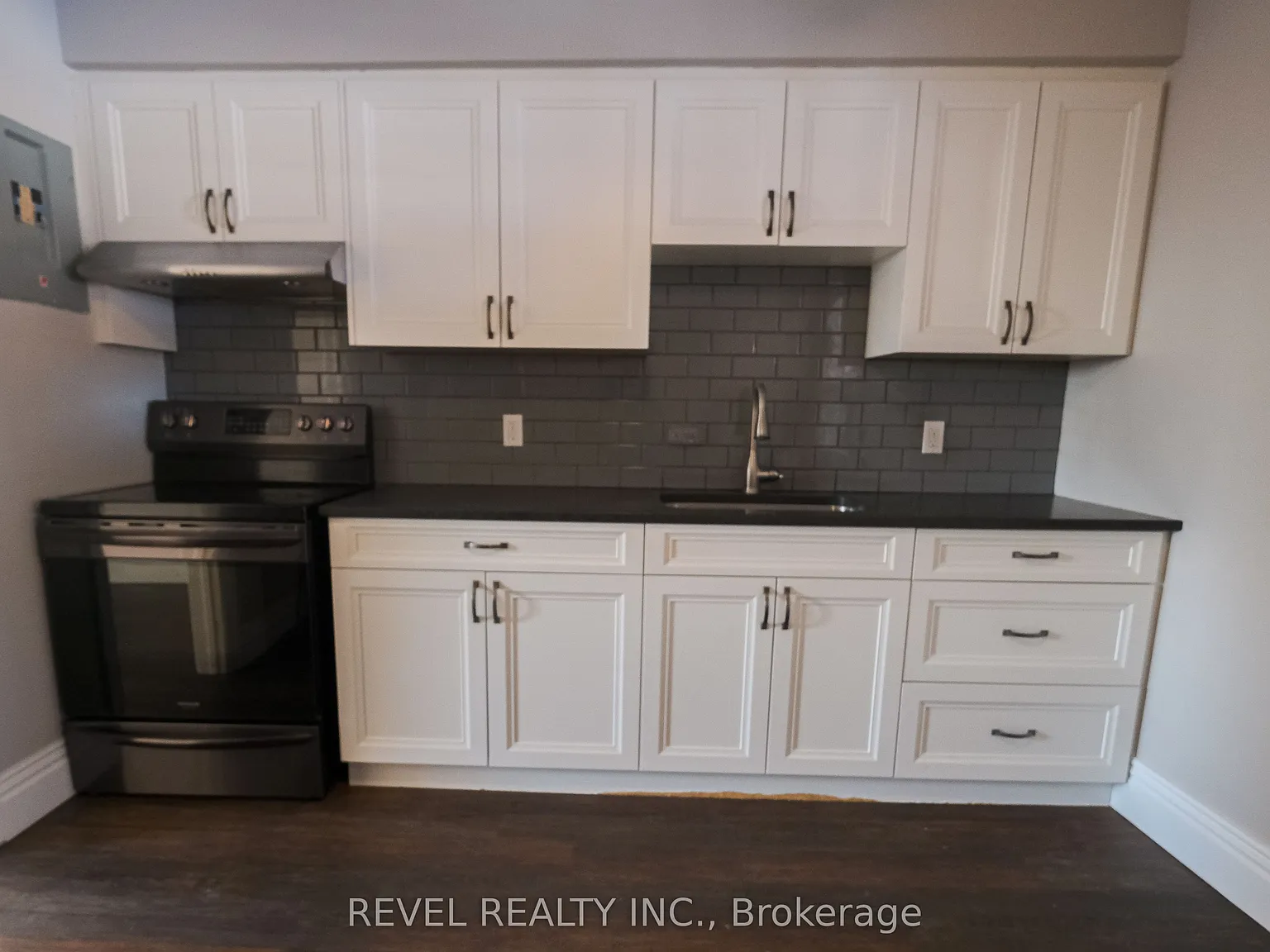 2 bed, $1,800 — Photo 4