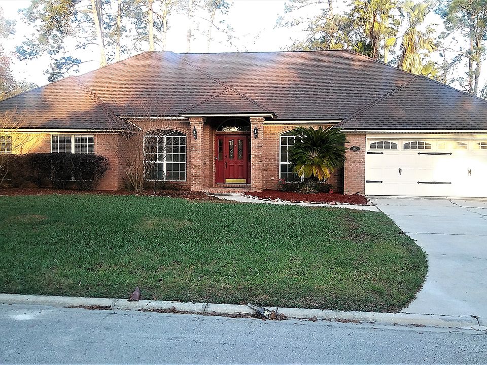 1st image of 1812 Plantation Oaks Dr