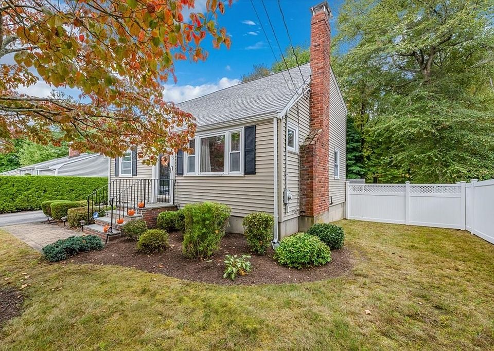 15 Hillsdale Rd, Holbrook, MA 02343 | Zillow