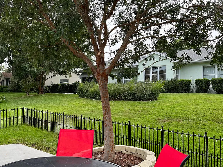 11628 SW 77th Ave — Photo 8