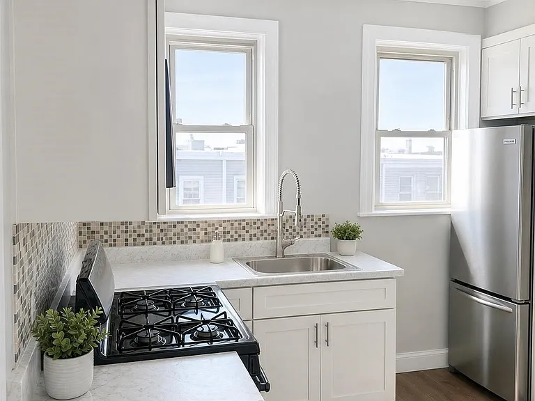 292 Linden Ave #4 — Photo 2
