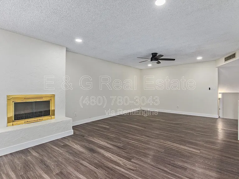 4414 S Newberry Rd — Photo 5