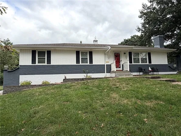 9700 E 82nd Ter, Raytown, MO 64138