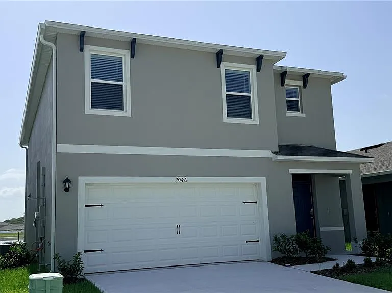 2046 Walnut Creek Dr — Photo 2